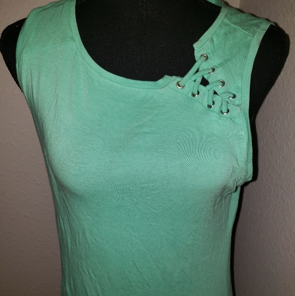 Ladies Stylish Mint Green Tank Top - Picture 3 of 7